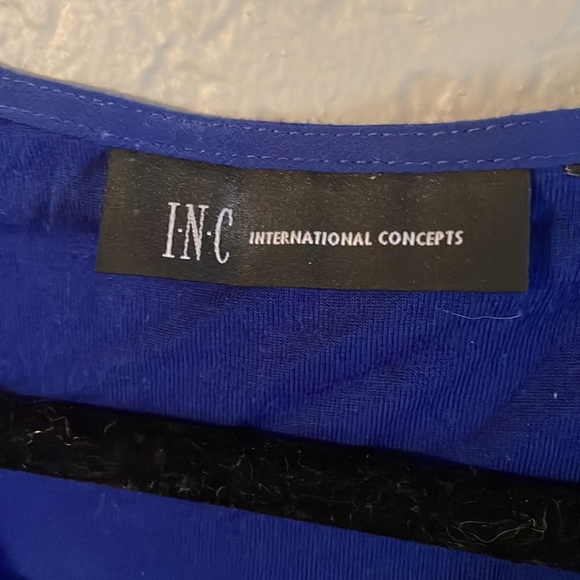 Blue top - Picture 2 of 2